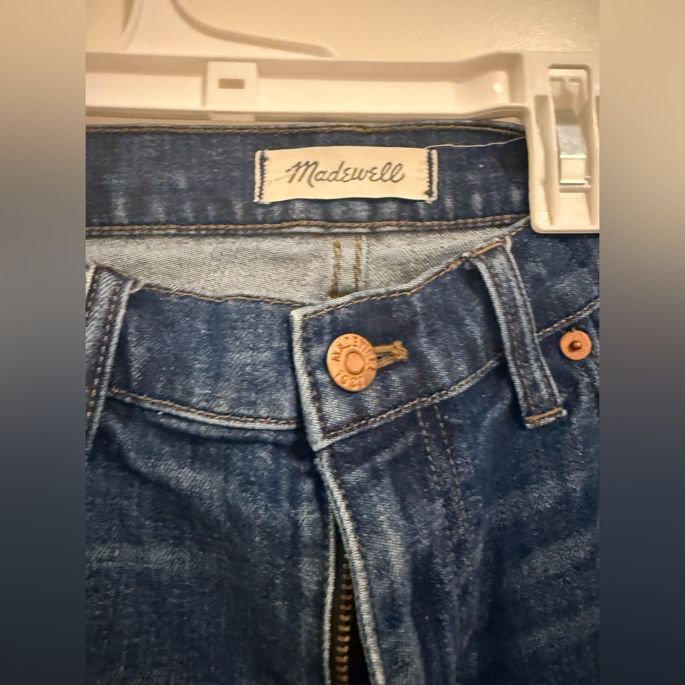 Madewell Distressed The slim Boyjean in Medium Blue - Picture 4 of 8